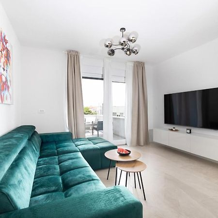 Bonaca Apartments With Terrace And Private Parking Kastela Exterior photo