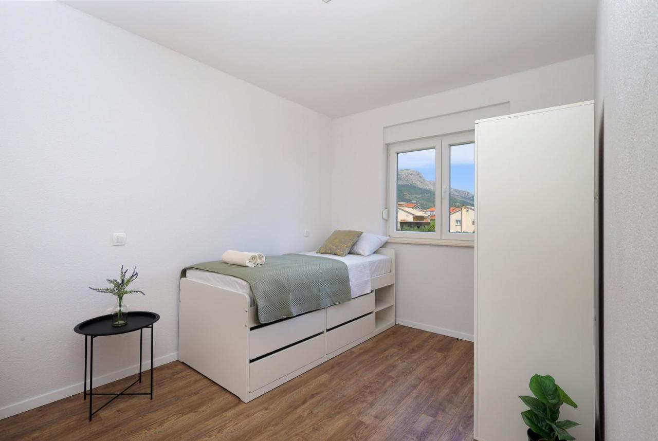 Bonaca Apartments With Terrace And Private Parking Kastela Exterior photo