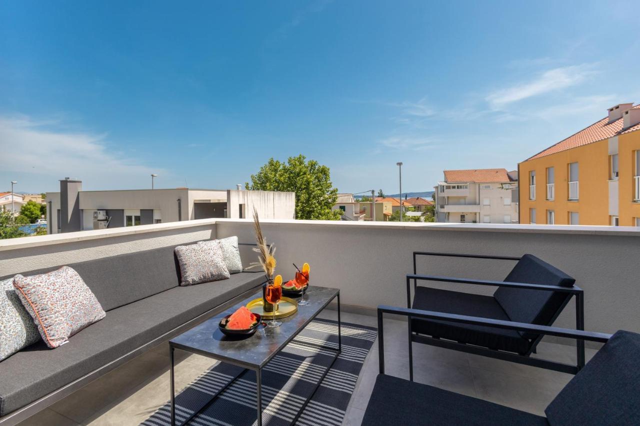 Bonaca Apartments With Terrace And Private Parking Kastela Exterior photo