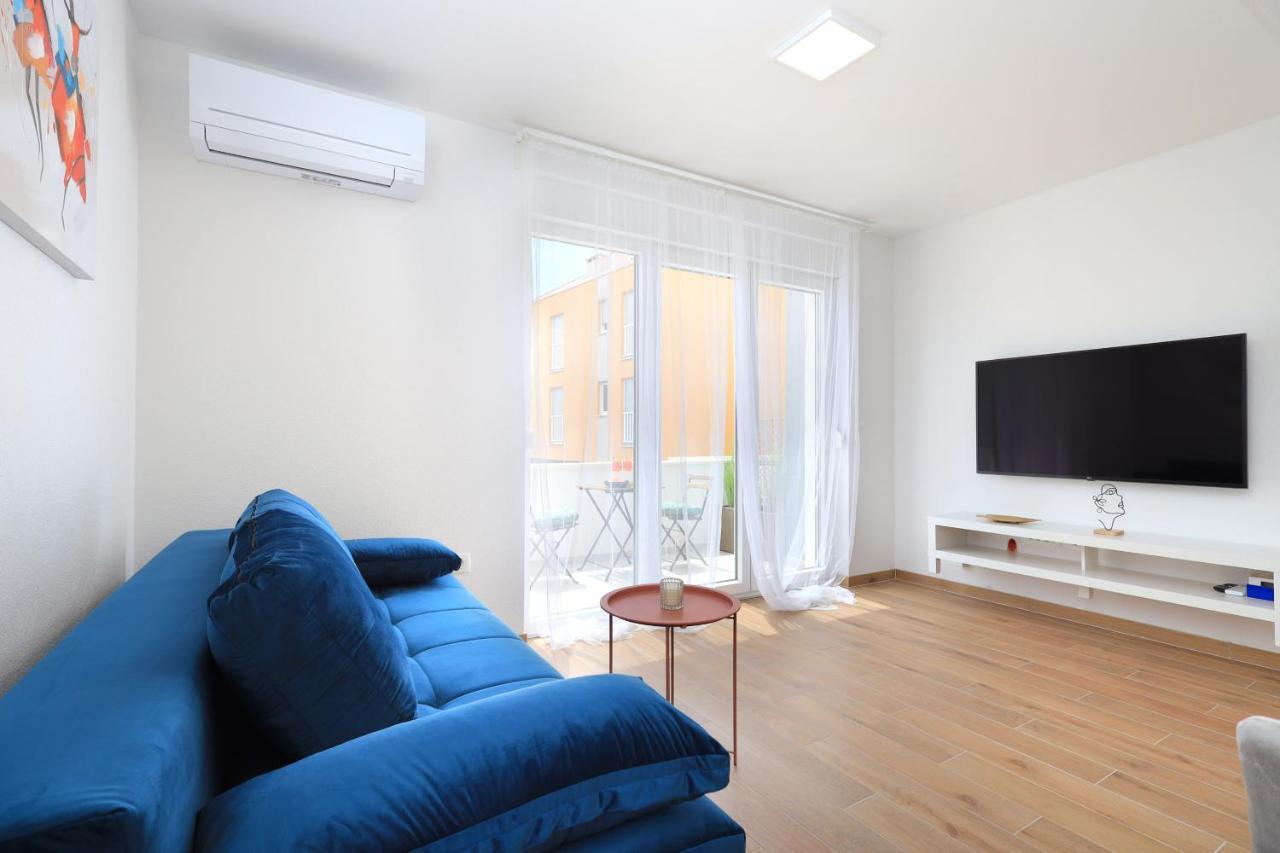Bonaca Apartments With Terrace And Private Parking Kastela Exterior photo