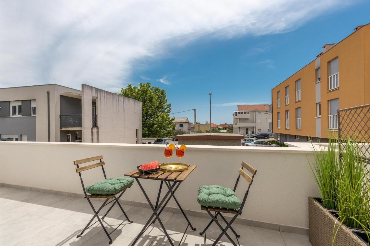 Bonaca Apartments With Terrace And Private Parking Kastela Exterior photo